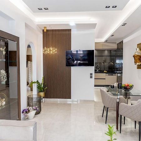 Vivian'S Luxury Suite Монемвазия Экстерьер фото