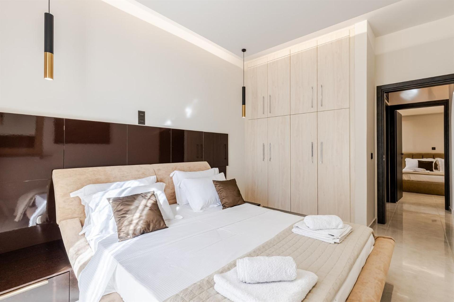 Vivian'S Luxury Suite Монемвазия Экстерьер фото